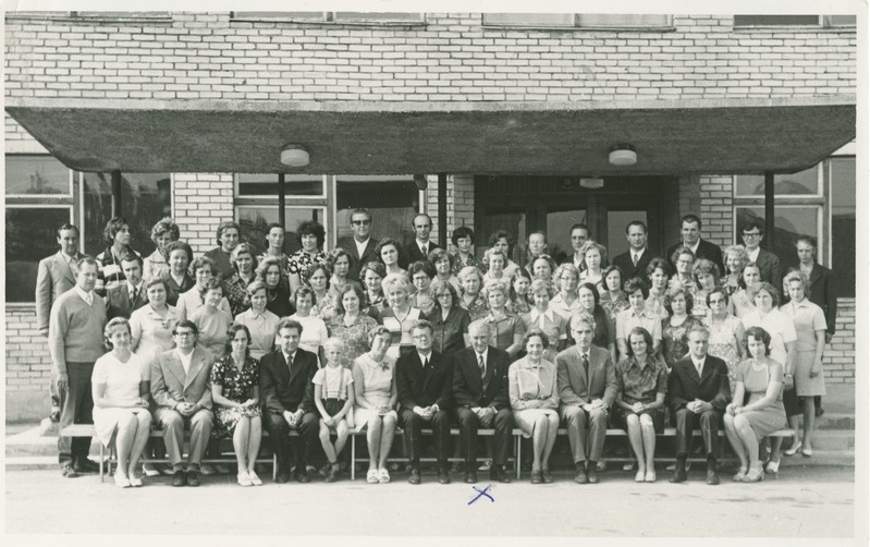 Grupipilt Elmar Etverki 75.a. juubeli tähistamisel, Jõgeval, 1974.a.