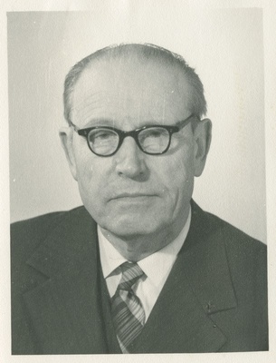 Eduard Kull, professor, majandusdoktor, ENSV teeneline teadlane, portree, 1979.a.  duplicate photo