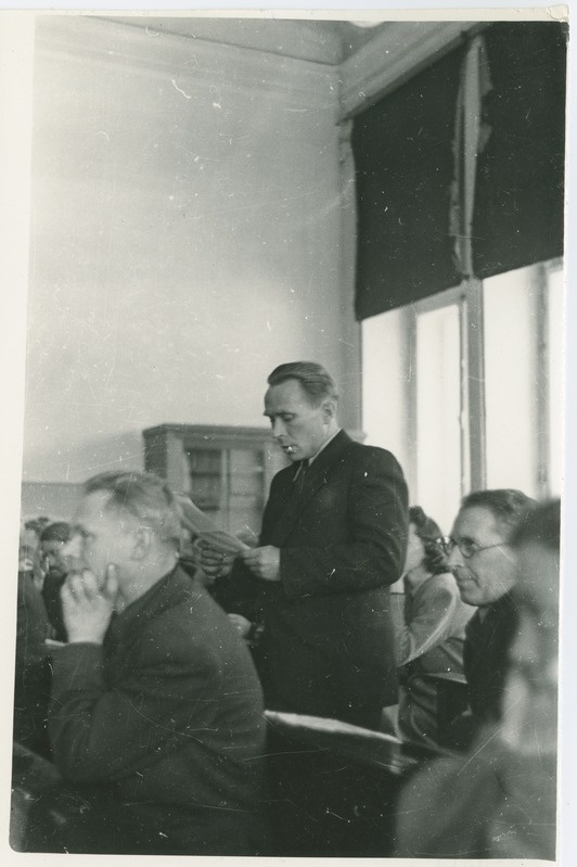 Konverents TPI vanas peahoones, kõneleb Karl Kask, 1950.-ndad a.