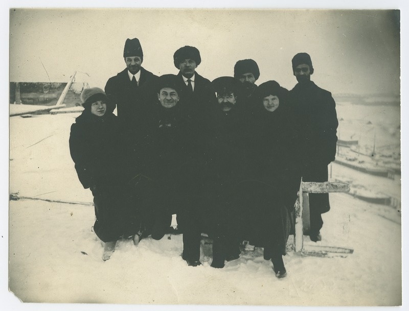 Grupp inimesi Samara elevaatori katusel, arvat. enne 1920.a.