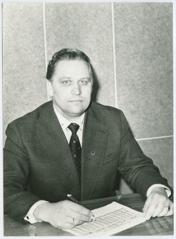 ENSV tõstespordi föderatsiooni esimees Villu Aabne (endine korvpallisportlane)