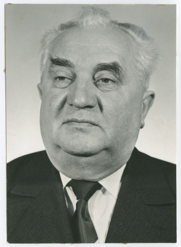 Ülo Taigro, TPI NLKP ajaloo kateedri professor, dotsent, ajaloodoktor), portree, 1970.-ndad a.