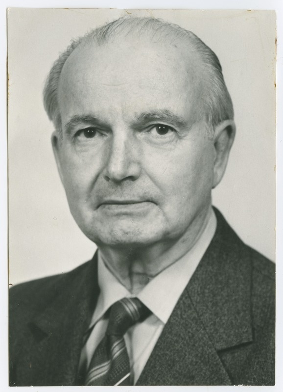 Heino Lepikson, TPI teadusalaprorektor, professor, tehnikakandidaat, ENSV teeneline teadlane, portree, 1983.a.