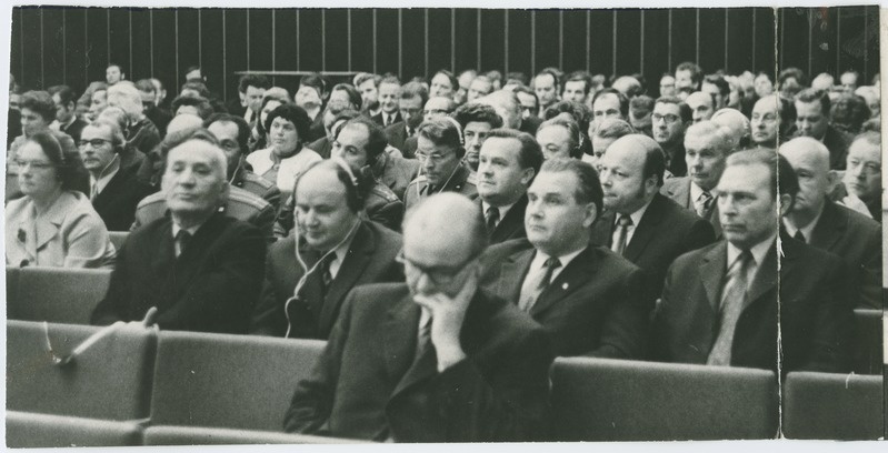 Parteikoosolek TPI aulas, presiidium laval, 1973/1974.õ.a., foto: P. Raukas