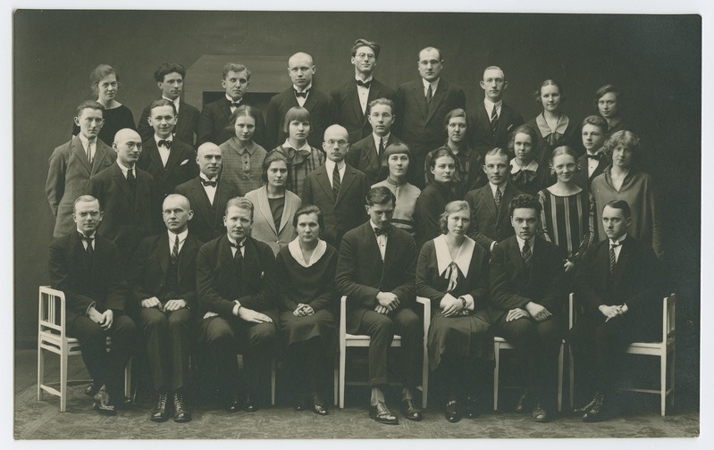 Üliõpilasselts "Veljesto", grupipilt, viimases reas paremalt neljas  Ants Särev, 1930.-ndad a.