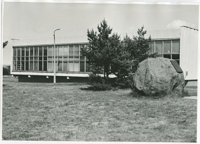 TPI Raamatukogu uus hoone Mustamäel, 1985.a.  similar photo