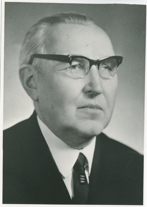 TPI orgaanilise keemia kateedri professor keemiateaduste doktor Hugo Raudsepp, portree, 1958.a.