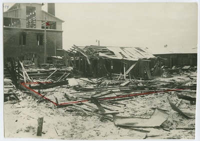 "Heliose" vabrik peale plahvatust ja põlengut, dets. 1927  similar photo