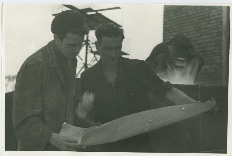 TPI üliõpilased A. Semjonov ja S. Valdmets tööstuspraktikal Tallinna Elektrijaamas, 1949.a.