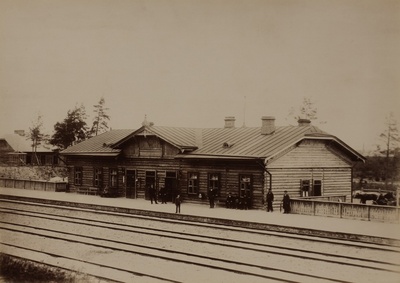 Võru raudteejaam / Võru train station  similar photo