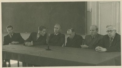 TPI nõukogu koosolek, laua taga vasakult: 1) E. Soonvald, 2)H. Gross, 3) L. Schmidt, 4) E. Kangur,5) H. Laul, 6) H. Muischneek, 1951.a.  duplicate photo