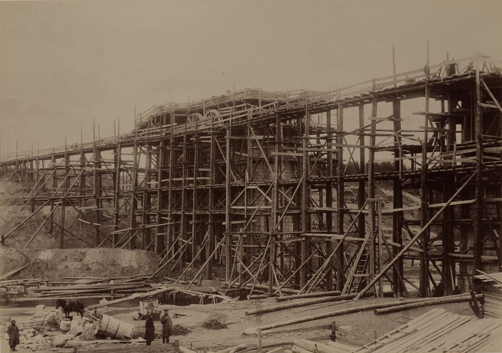 Raudteesild üle Rauna jõe, sammaste ehitamine / Railway bridge over the Rauna River, construction of the pillars