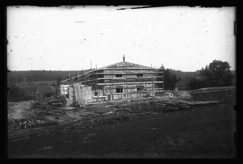 Klaasnegatiiv. Kikkaoja meierei ehitus 1937. aastal
