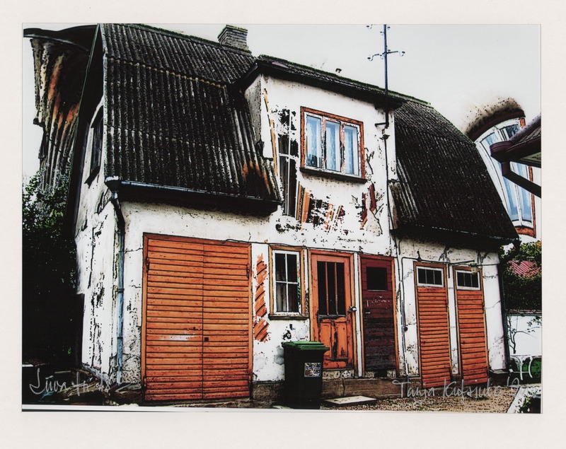 Foto (digigraafika). Liiva tn 18b. Võru 2010.