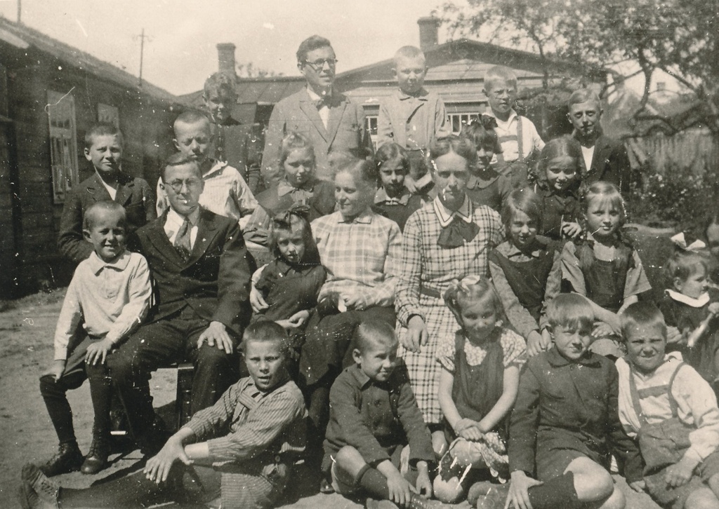 Foto. Võru saksa kooli õpetajad ja õpilased 1930. nd. a.
