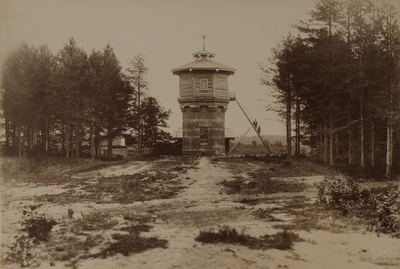 Veetorn Elva raudteejaamas / Water tower at the Elva train station  duplicate photo