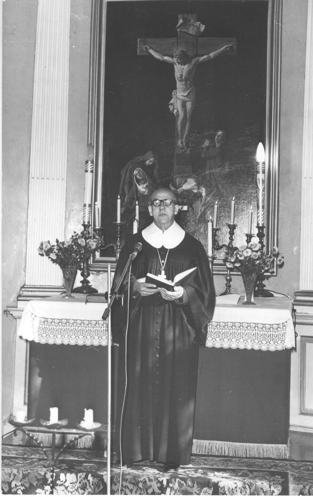 Foto. 14.-15.oktoobril 1989. muinsuskaitsepäevad Võrumaal, kirikus kõneleb Rõuge koguduse  õpetaja Armand Leimann
