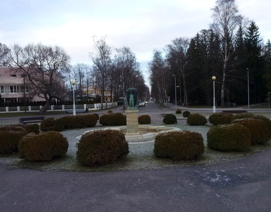 Supeluse tänav Supelhoone poolt vaadatuna rephoto