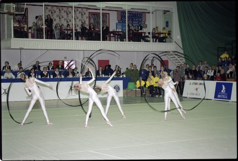 Rahvusvahelised iluvõimlemisvõistlused Miss Valentine 2000 Tartu ülikooli spordihoones, 11.-12.veebr. 2000