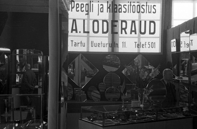 A.Looderaudi peegli-ja klaasitööstuse väljapanek Tartu Eesti Põllumeeste Seltsi 50.aasta juubelinäitusel  duplicate photo