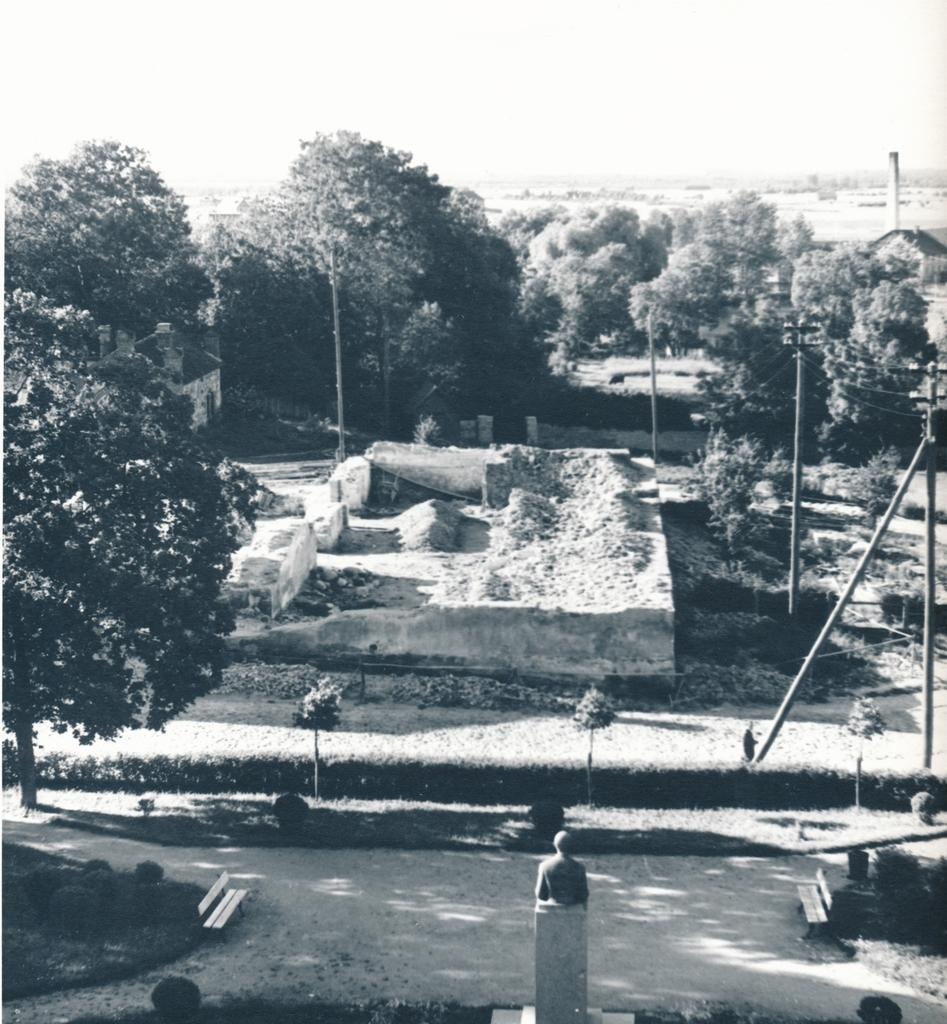 Rakvere, view from Vallimäe towards the people