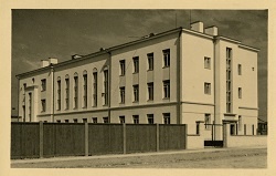 Building of the Rakvere Department of Eesti Pank. Arh. Ferdinand Adoff. Photographer J. Triefeldt