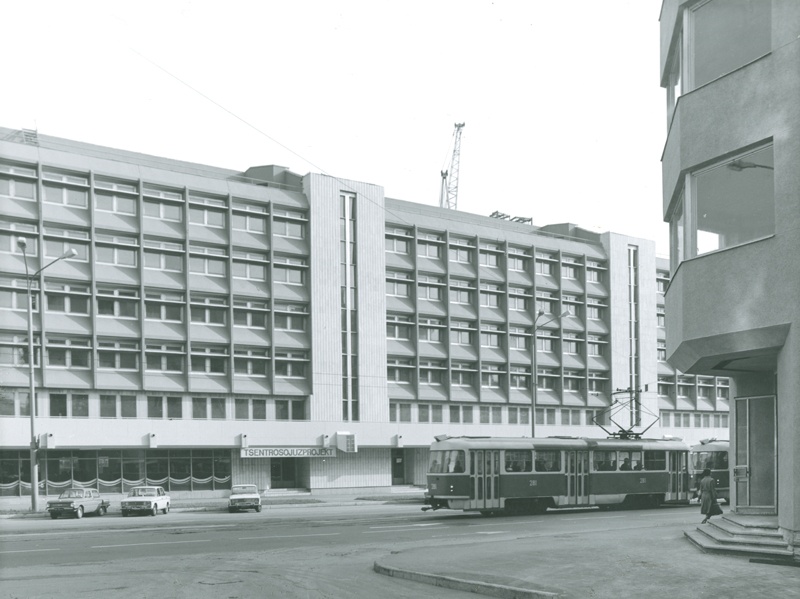 Etkvl administrative building in Tallinn, view of the building. Architects Mart Kalling, Olga Bruns