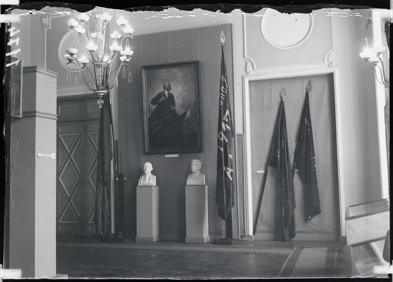 Ajaloomuuseumi näitus"Eesti töörahva võitlus kodanluse vastu 1920-40" (1947)