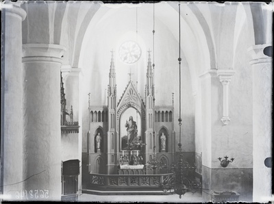 Järva-Peetri kiriku altar  similar photo