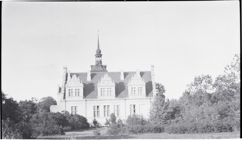 Lindeni loss Haapsalu lähedal.