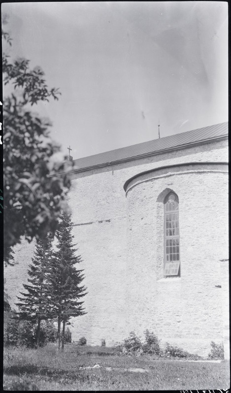 Lossikirik - Ristimise kabel, Valge Daami torn.