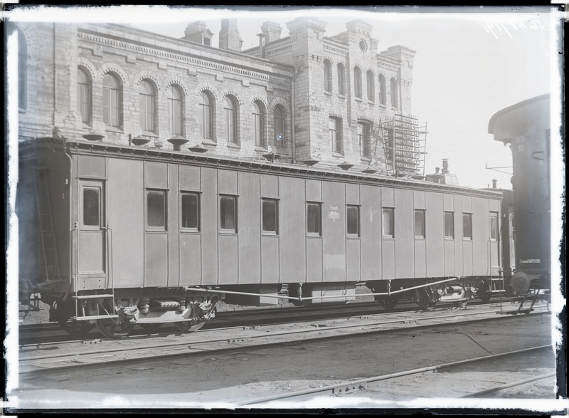 Reisivagun Balti jaama ees