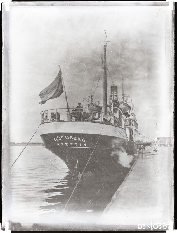 Aurik "Nürnberg" sadamas