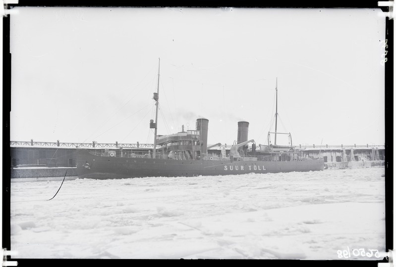 Jäälõhkuja "Suur Tõll" Tallinna sadamas