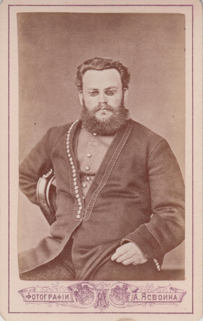C. R. Jakobson - 1/2 portree.