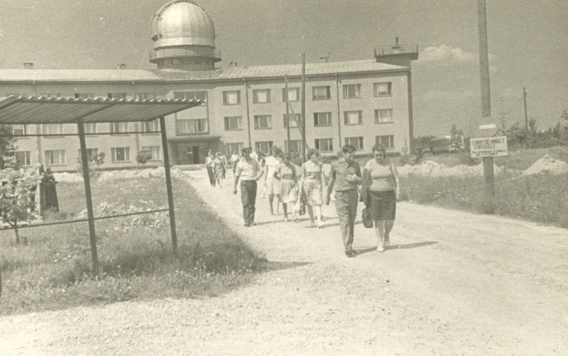 Ühingu "Teadus" Tartu osakonna liikmed õppepäeval Tõraveres