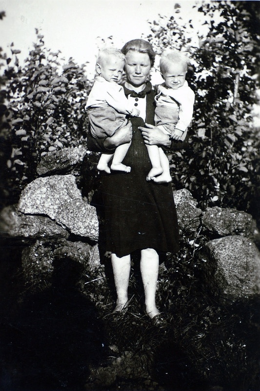 Martha Põld-Preis kaksikute Juhani ja Toomasega