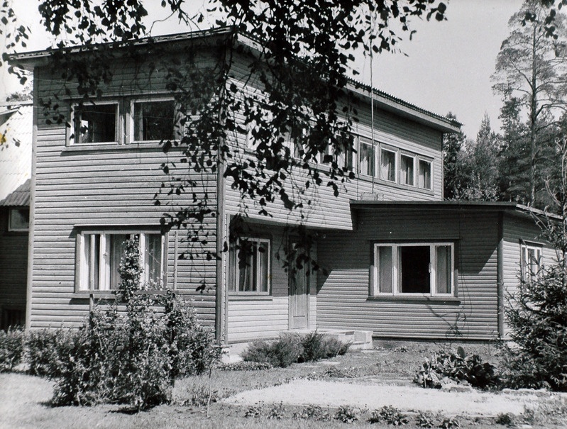 Perekond Nisu kaunis kodu on jäänud silma Tammiku kolhoosi heakorrakomisjonile