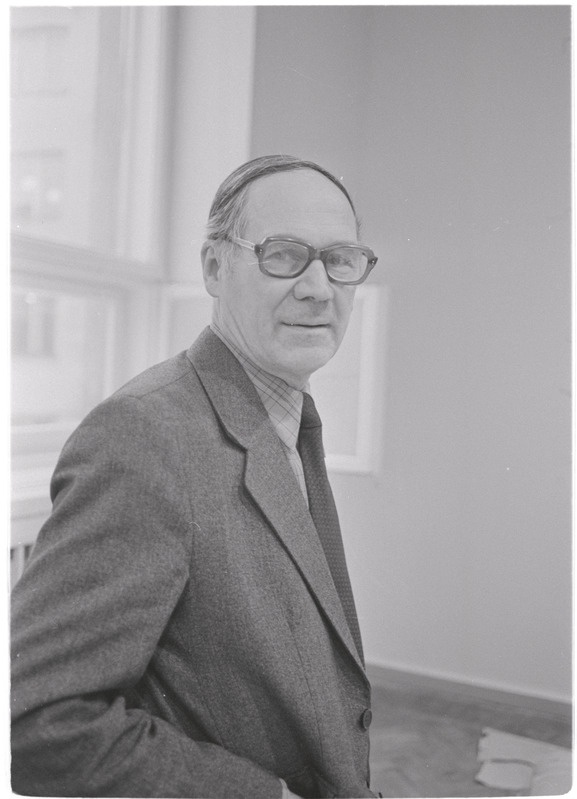 Maalikunstnik Evald Okas