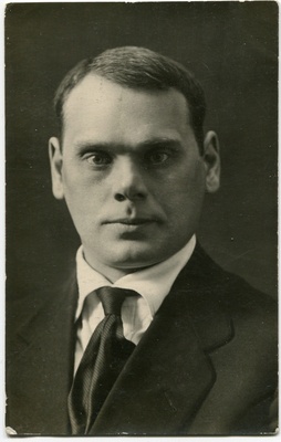 Kunstnik Aleksander Tassa  duplicate photo