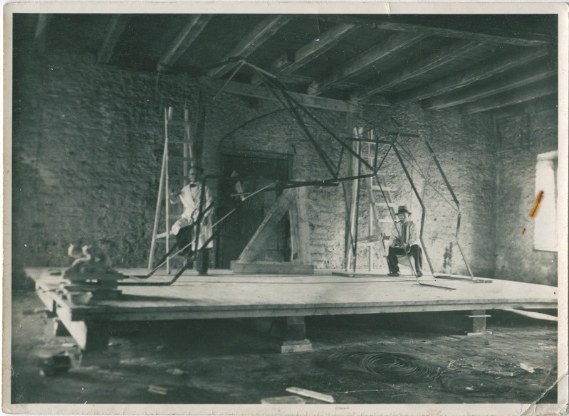 Suuremõõtmelise teose karkass