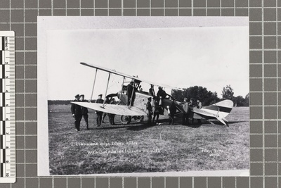1. lennusalga lennurühm valmistub lahingulennuks. Mai-juuni 1919.  duplicate photo