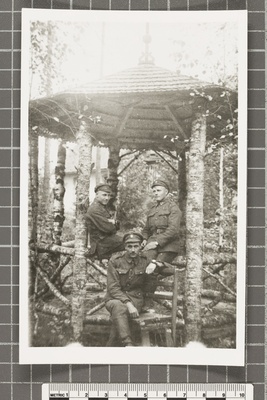 2. jalaväepolgu sõdurid  duplicate photo