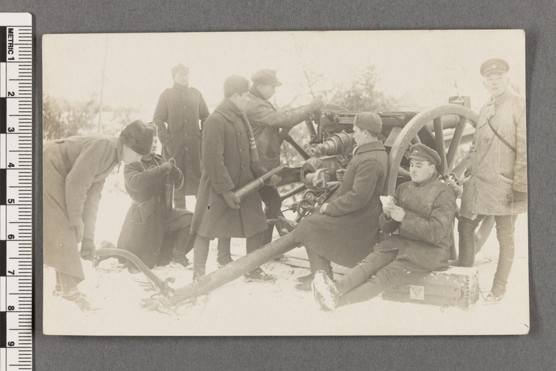 Vabadussõda. Suurtükiväelased, 18 naelane Inglise kahur (84 mm?)