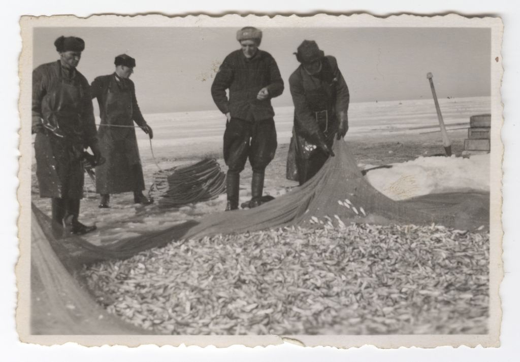 Fishermen of the village of Juminda