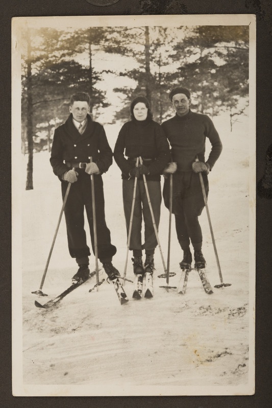 Johannes-Friedrich ja Lydia Emilie Koit suusatamas