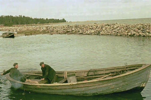 "ruhnu creates". Fishermen.