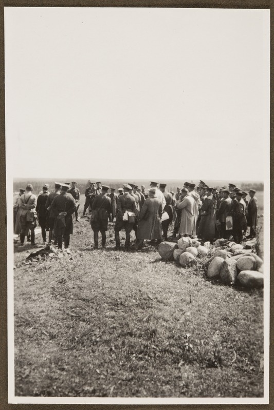 Ohvitserid samas piirkonnas