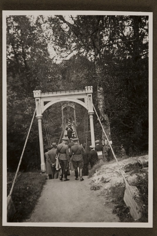 Ohvitserid Viljandi rippsillal