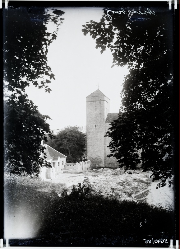 Vaade Kuressaare lossile.